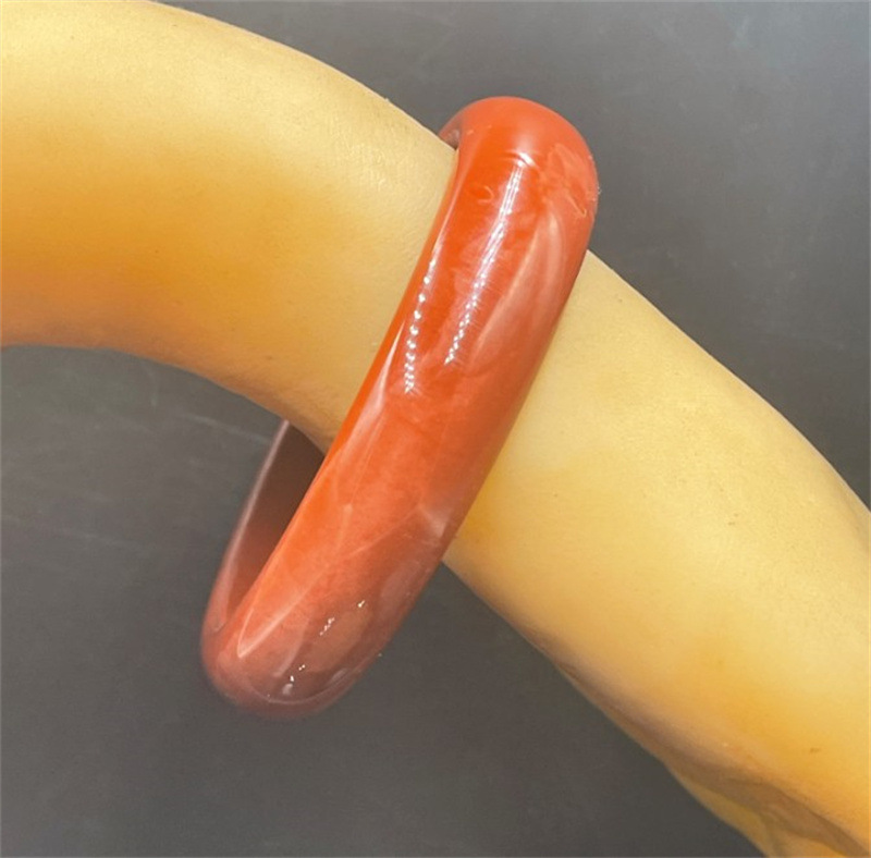 厂家直播货源石英岩质红碧石手镯南红色抖音快手玉镯礼品直供批发