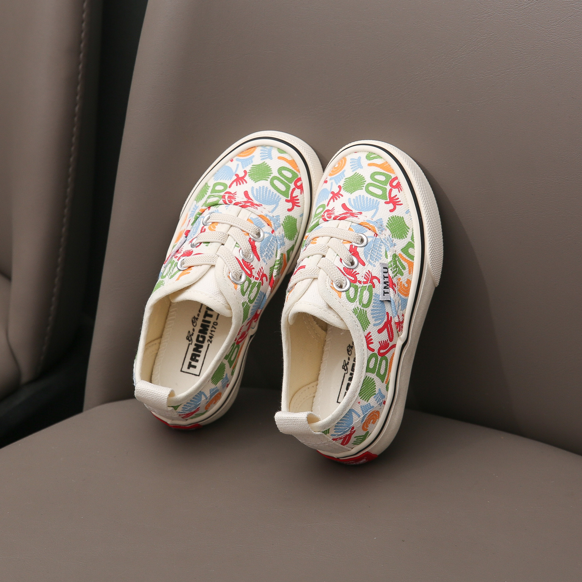 儿童帆布鞋彩绘2024秋季新款女童布鞋涂鸦男童板鞋卡通童鞋wanshi