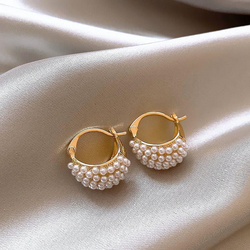 French Pearl Earrings for Women Light Luxury Temperament High-Grade Earrings Special-Interest Design Unique 2023 New Popular Earrings