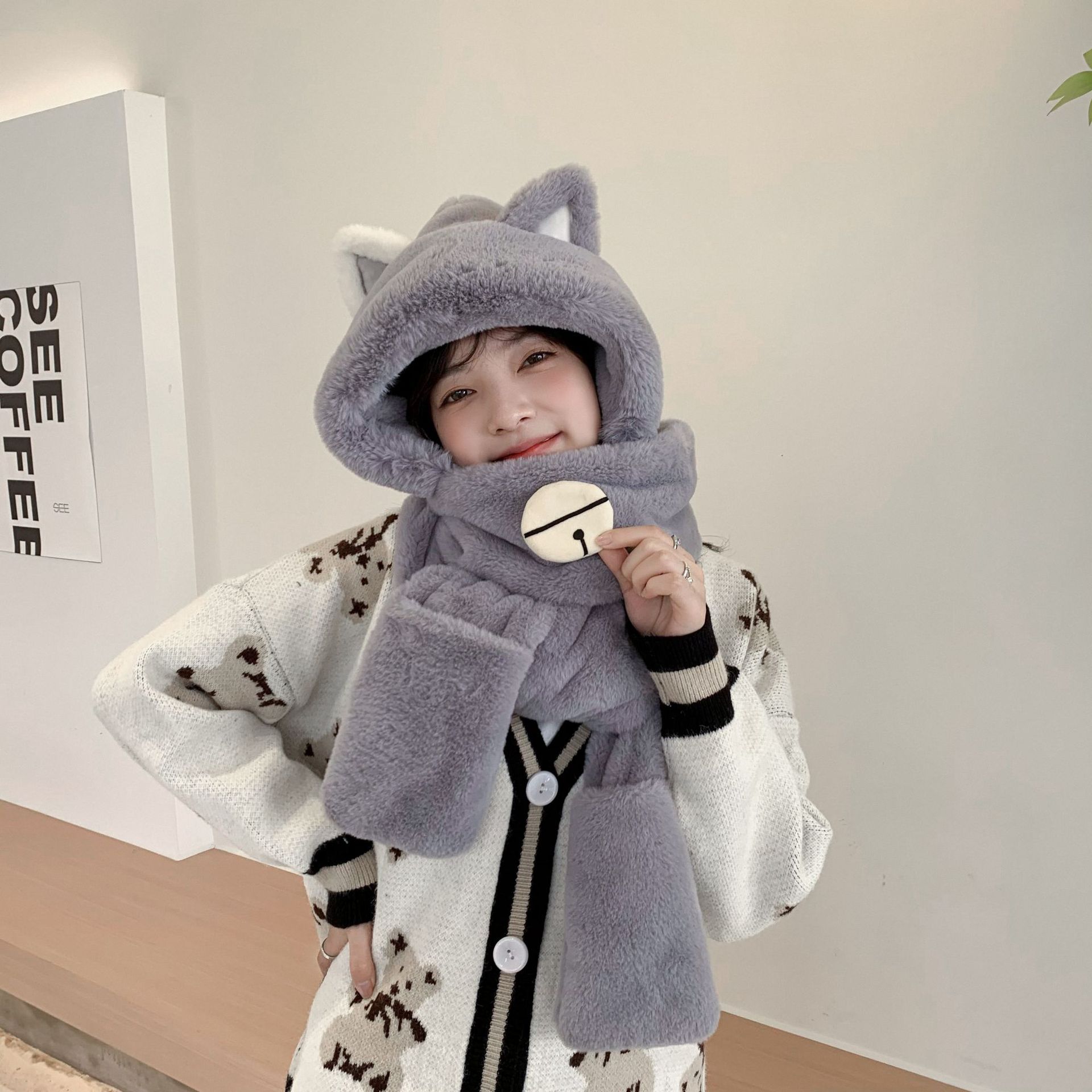 Autumn and Winter New Sweet Star Delu Hat Gloves Scarf Three-Piece Set Female Student Warm One-Piece Plush Scarf