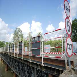 钢栈桥钢便桥 施工栈桥 贝雷片贝雷梁贝雷桥 出租租赁