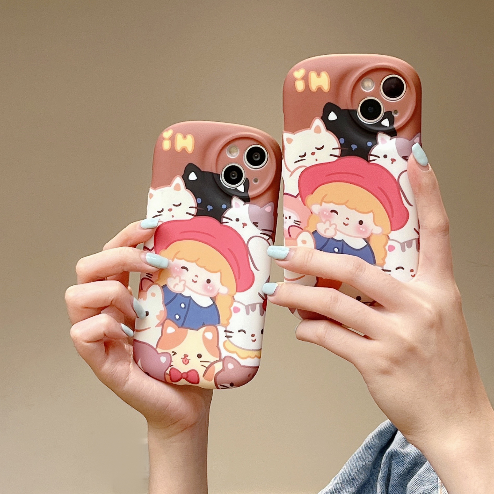 卡通可爱猫咪女孩适用iphone14pro max苹果13手机壳15磨砂壳12/11