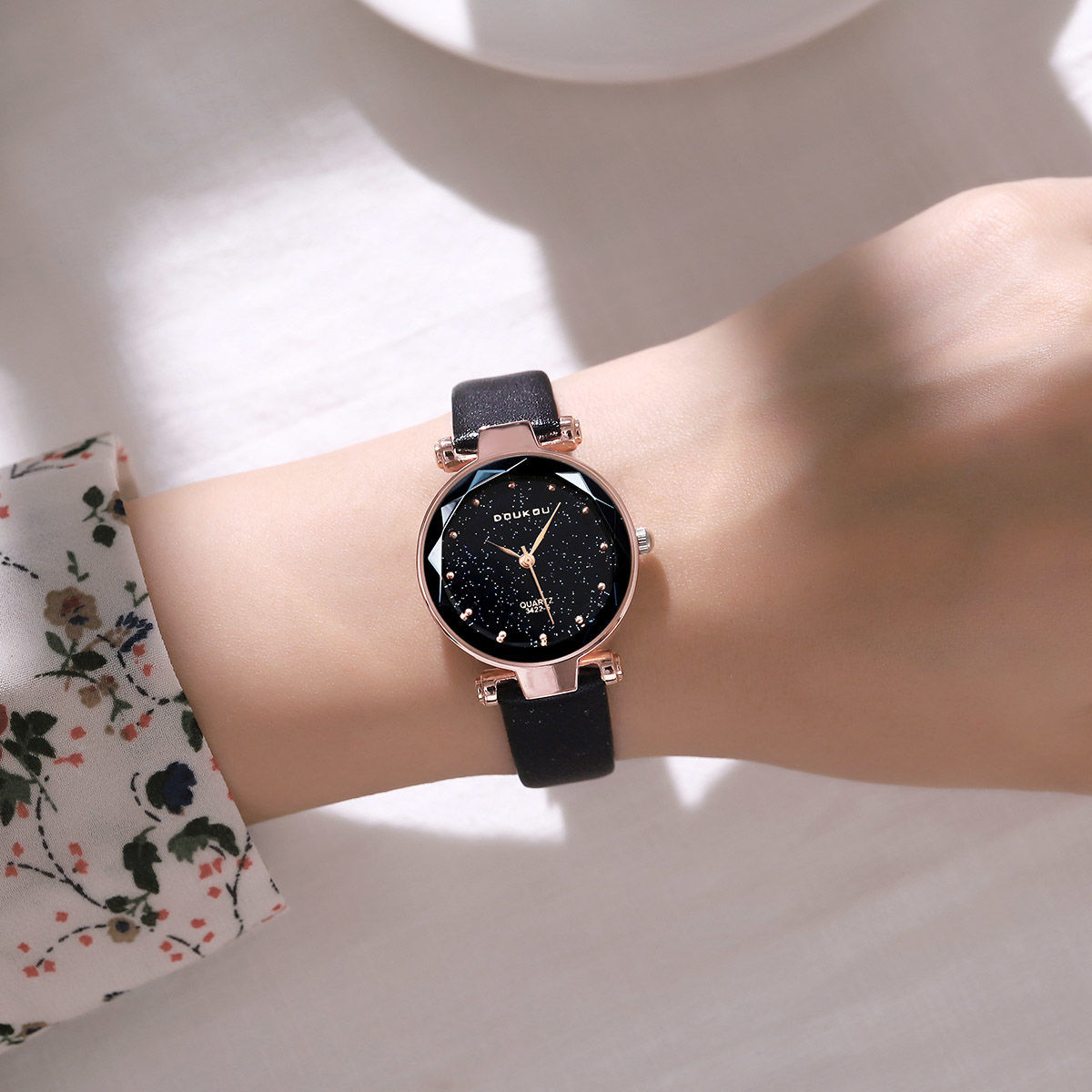 包邮年华·文艺森系女生手表ins风中学生手表女简约气质女表星空