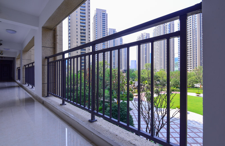 铝合金阳台护栏 小区别墅阳台栏杆 楼顶楼台栅栏 阳台防护栏栏杆