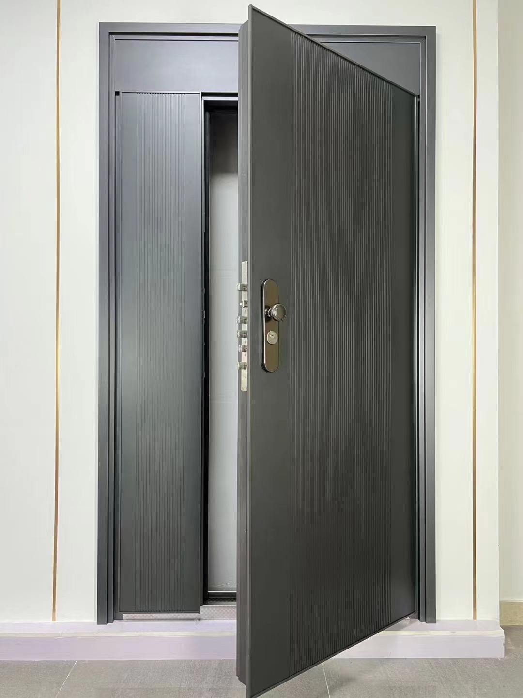 复合金属防爆门