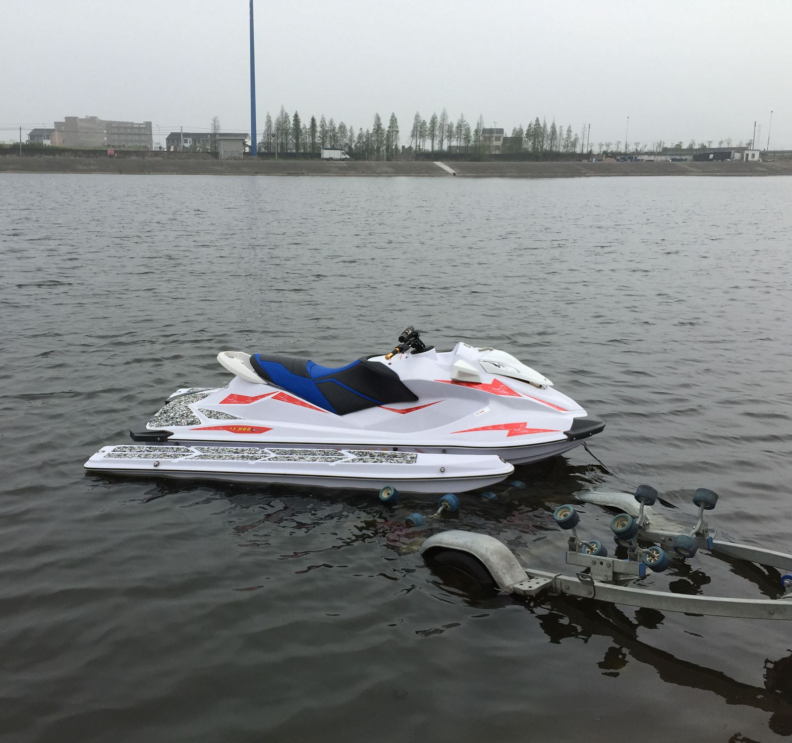 1300cc水冷摩托艇加浮板水上摩托 快艇 游艇两人三人摩托艇其他