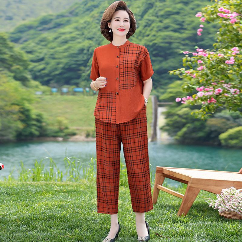 2024 Middle-Aged Mom Summer Clothes Cotton and Linen Suit Fashionable New Middle-Aged and Elderly Women's Summer Short-Sleeved T-shirt Two-Piece Set