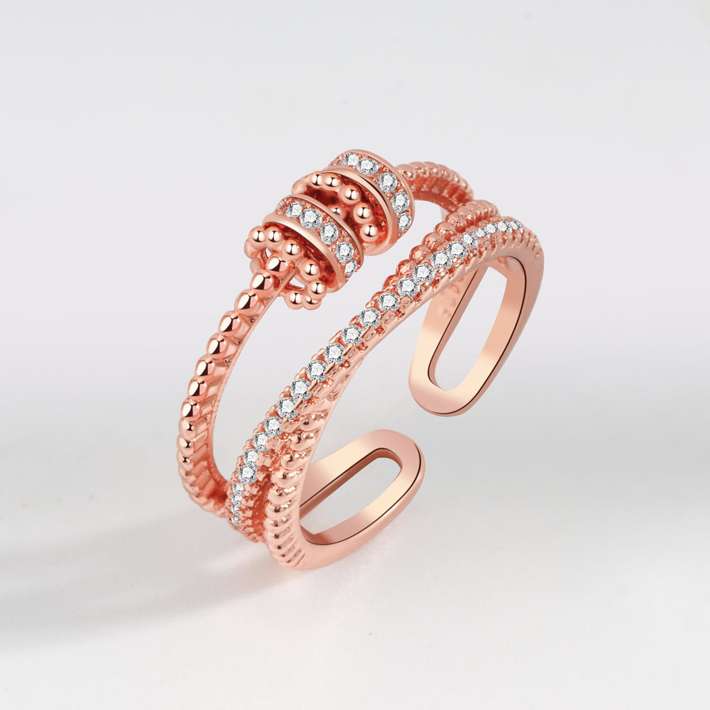 食指戒指女旋转