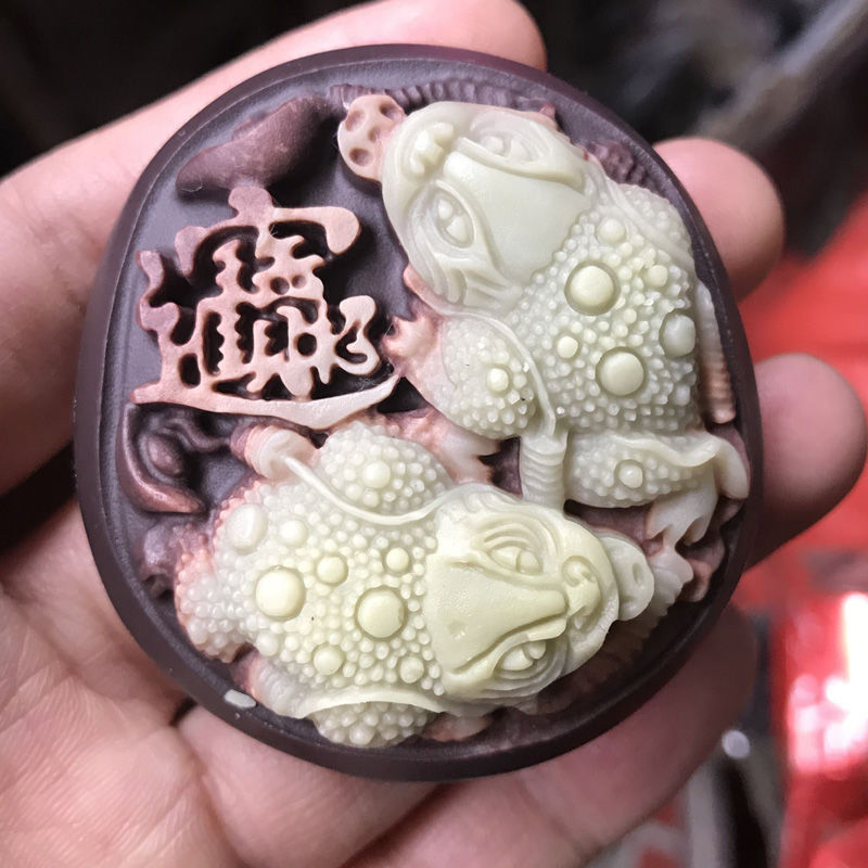 工艺品紫袍玉挂件