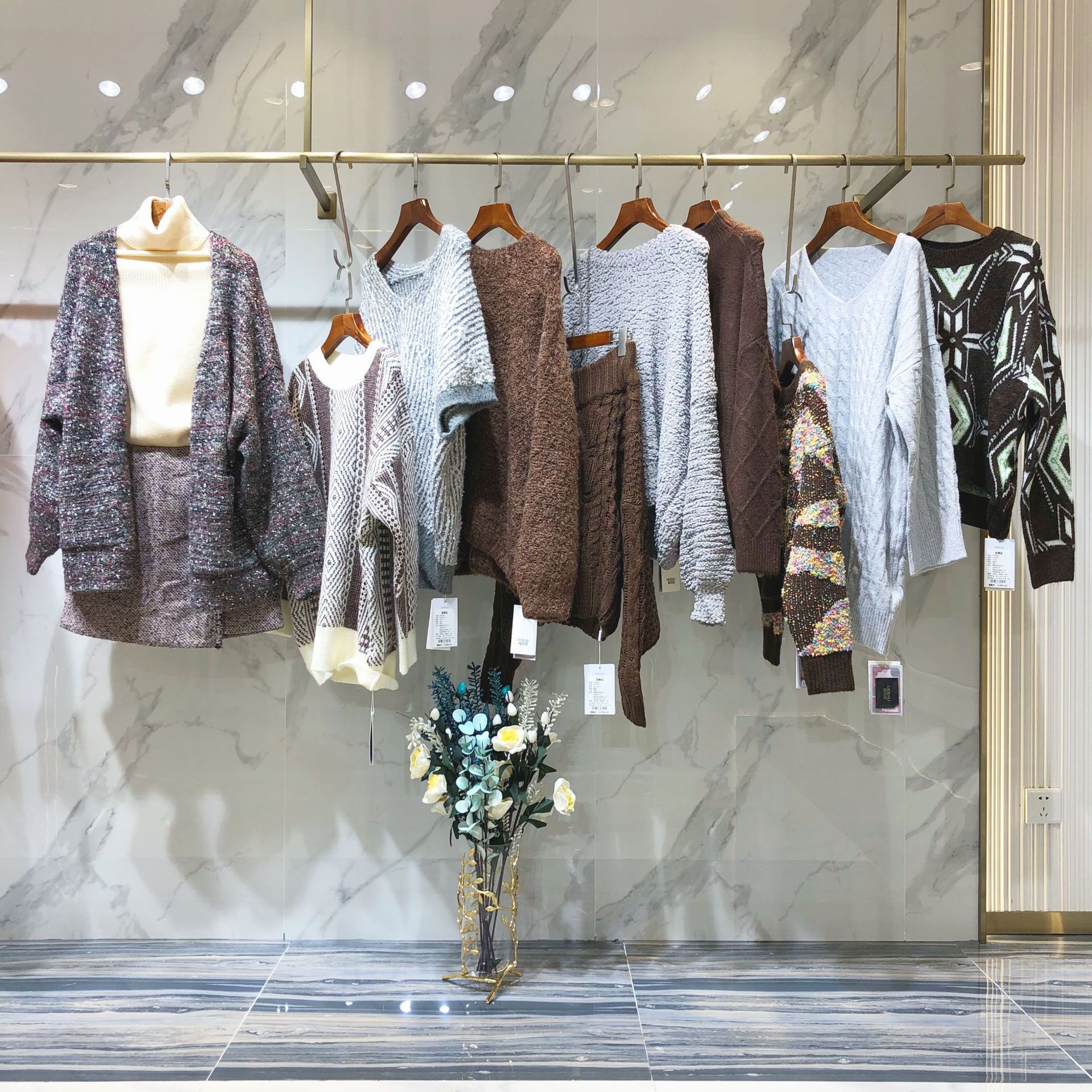 2021梅佰丽秋冬女装一线品牌折扣女装尾货批发直播实体店一手货源