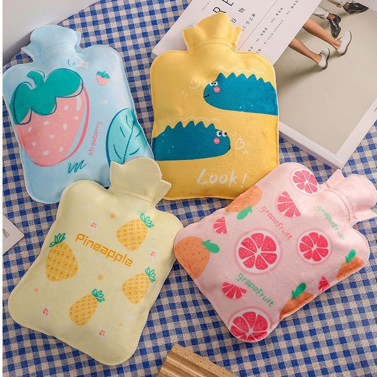 Factory Direct Supply Winter Cartoon Warm Belly Hot Water Injection Bag Wholesale Cute Mini-Portable PVC Hot-Water Bag