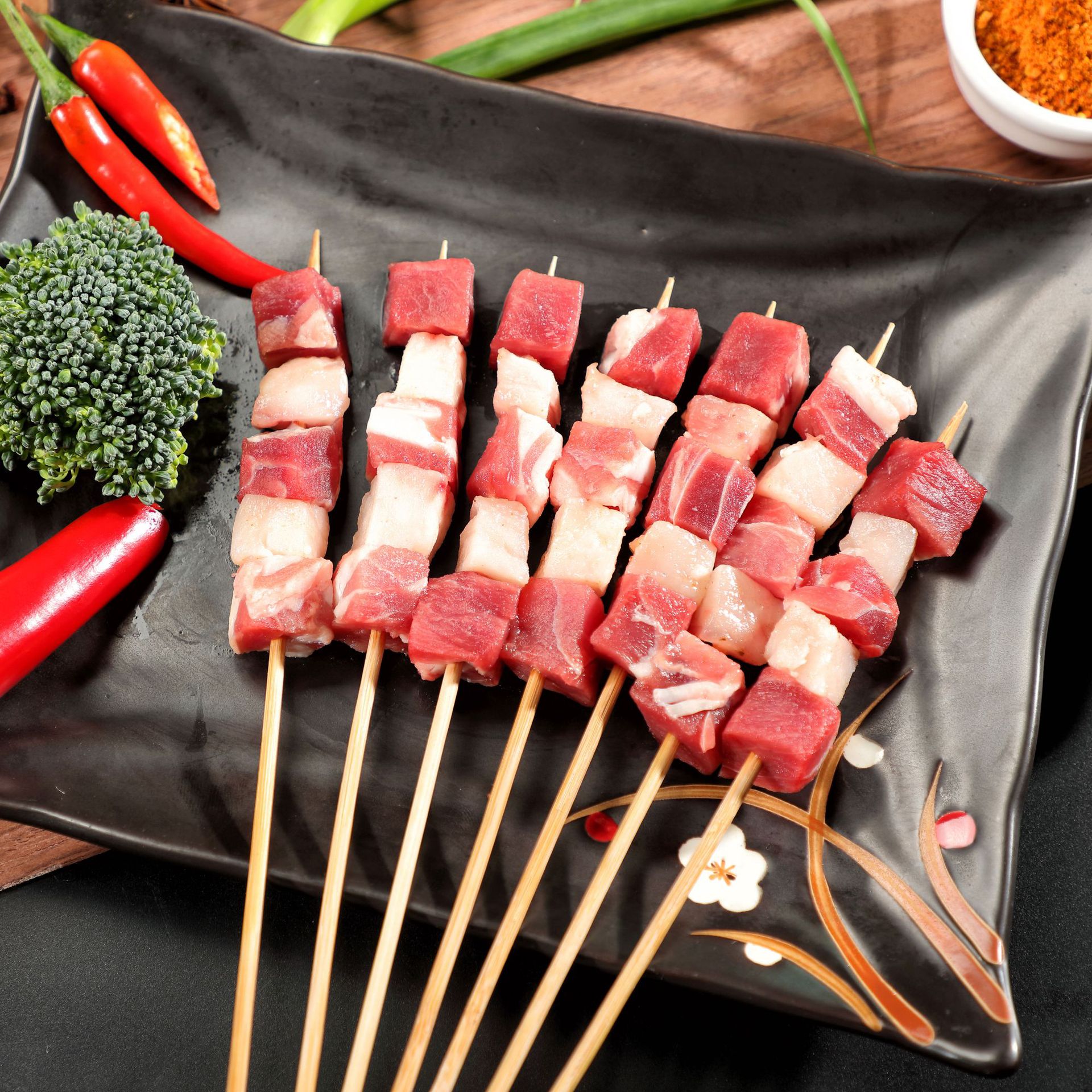 西北羊肉串户外烧烤食材烤肉串半成品火锅食材草原竹签串厂家批发