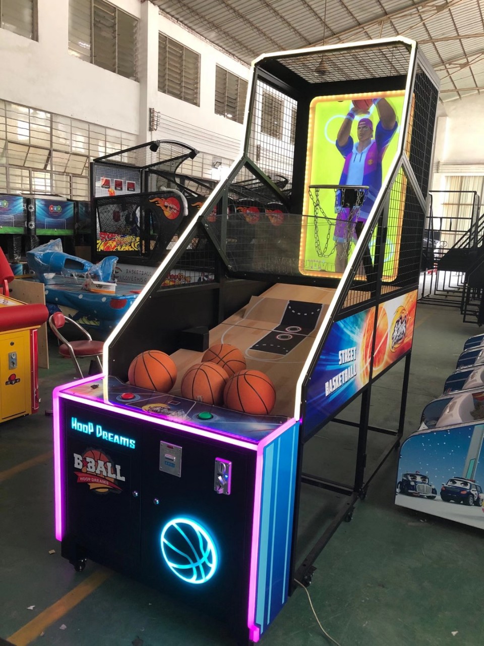 网红新款室内外大型豪华55寸广告液晶屏投篮机商用儿童成人篮球机