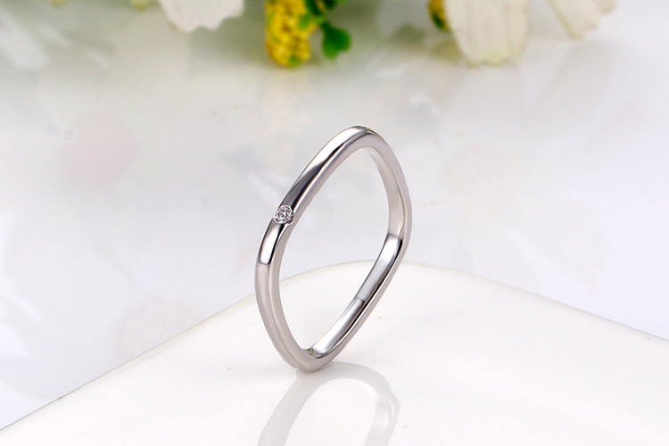 新款方形戒指韩版指环网红情侣对戒四方素圈方圆带钻镀18k镶锆石