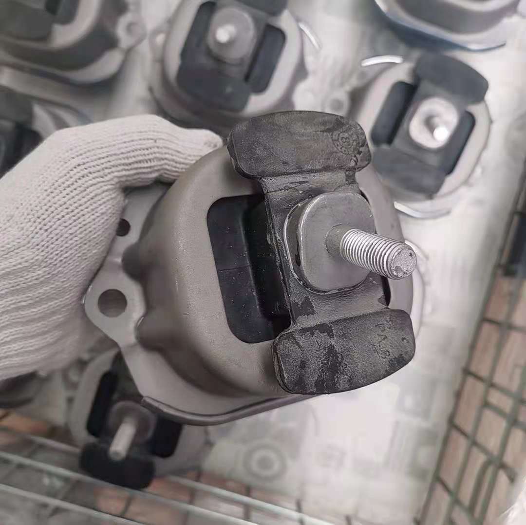 源头厂家适用宝马e70x5x6机脚胶146发动机支架胶液压缓冲减震胶