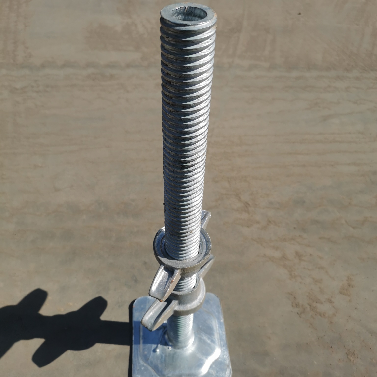 盘扣式脚手架 盘扣丝杠可调节底托顶托 上下托 q235空心丝杠