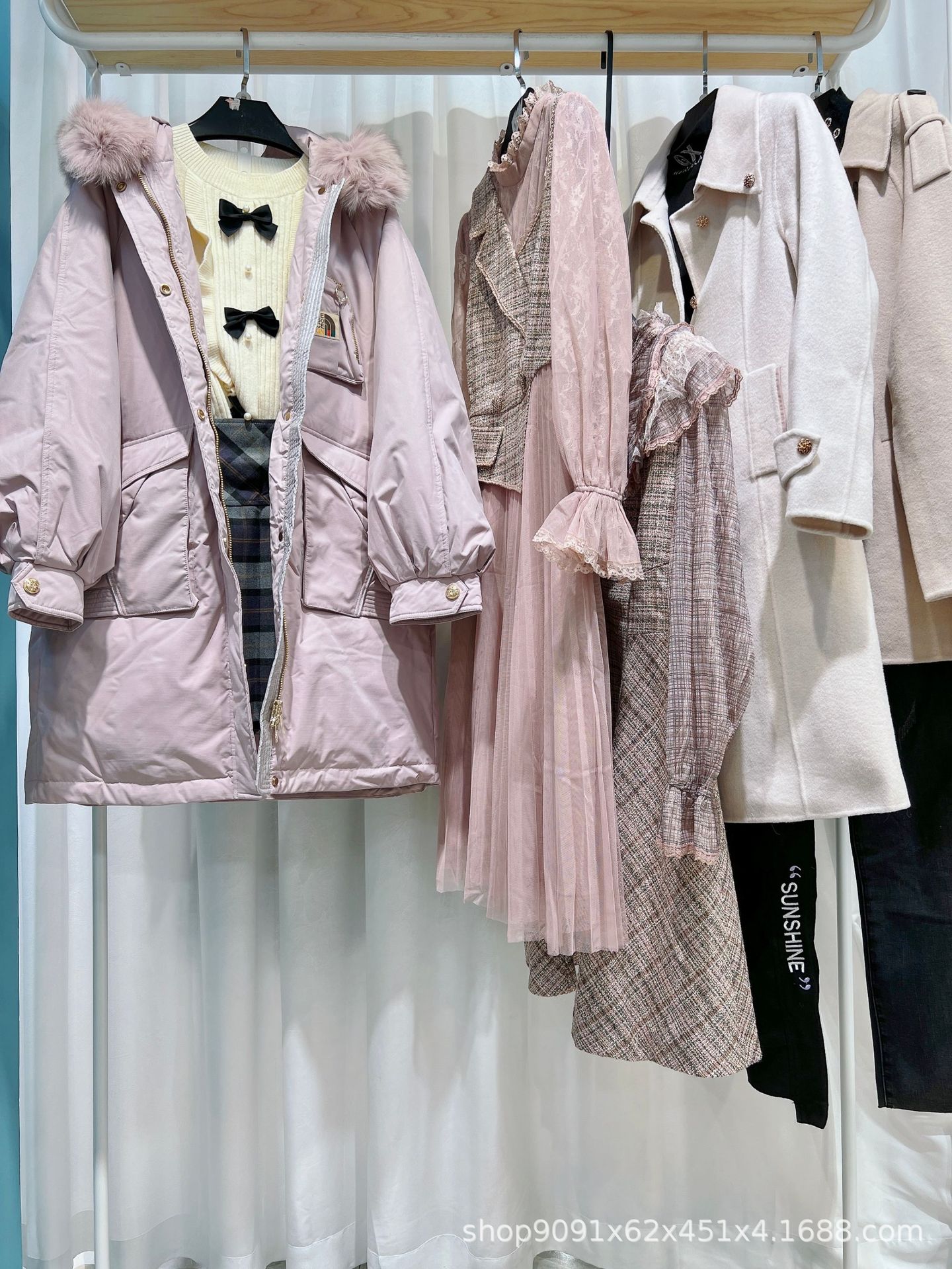 魔美名作冬撤柜品牌折扣女装组合羽绒服衣服尾货清仓走份批发货源