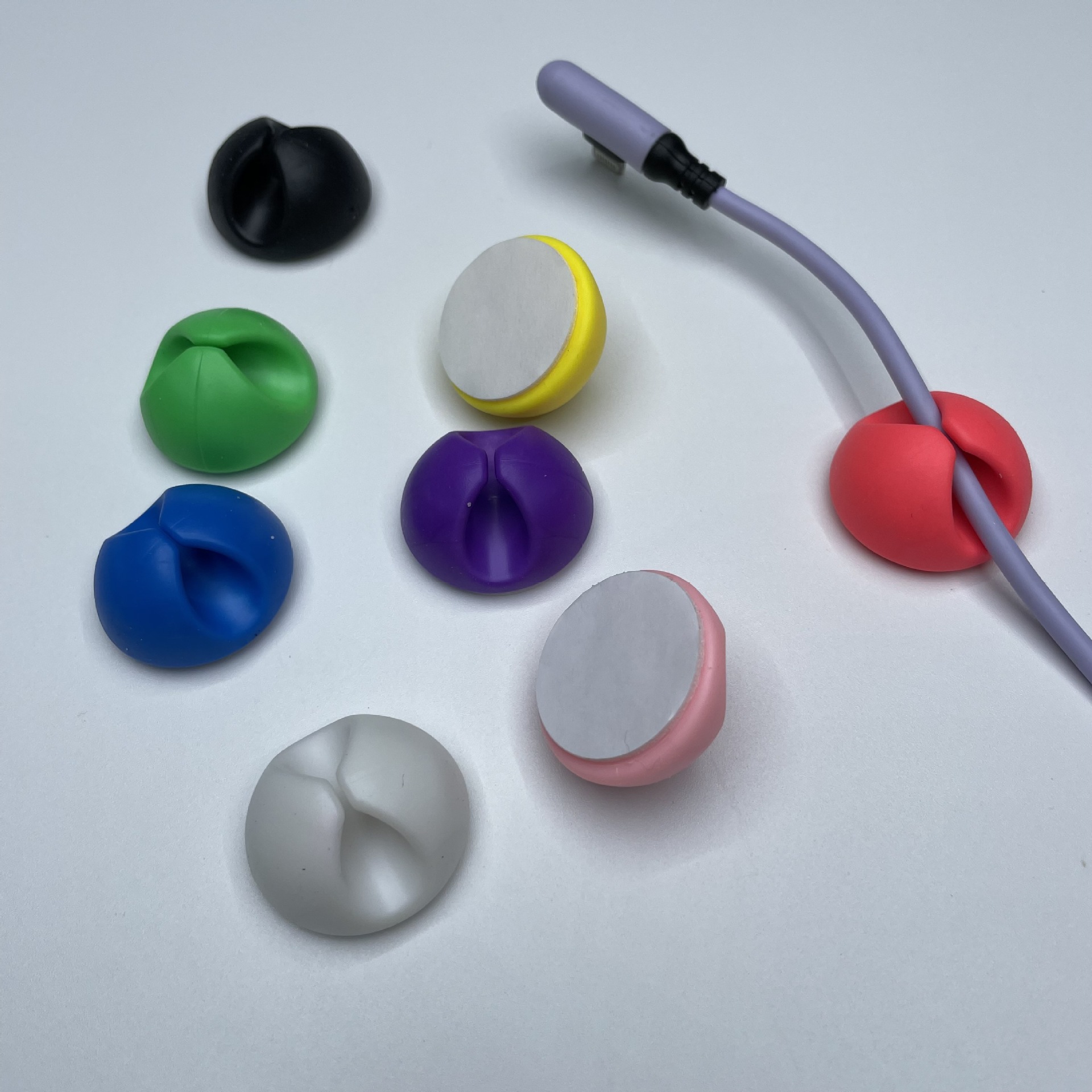 现货万能桌面固线夹电线固定器usb线固线器 电器理线器 集线器