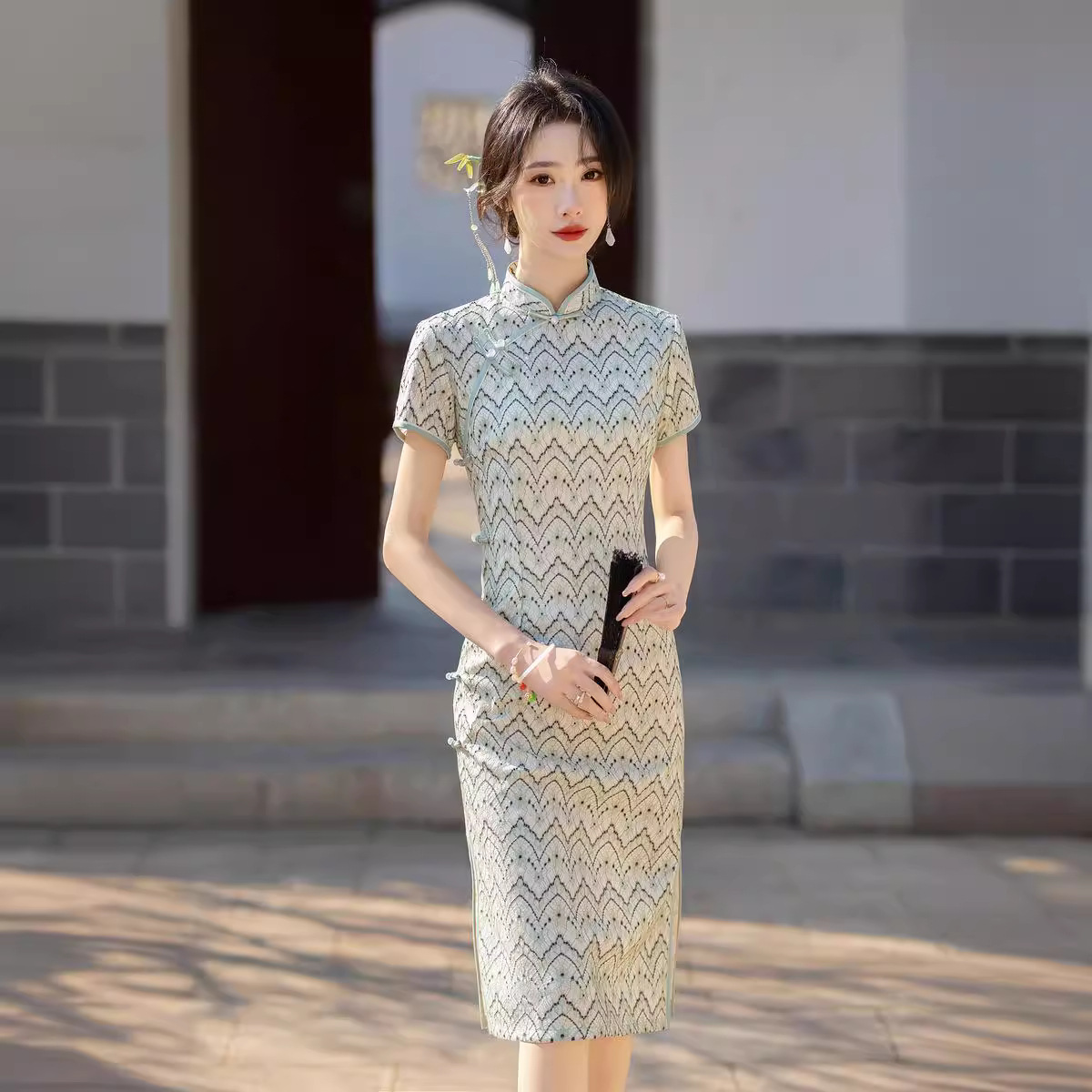 2024春夏新品中长款侧八扣蕾丝复合旗袍时尚显瘦日常气质少女旗袍