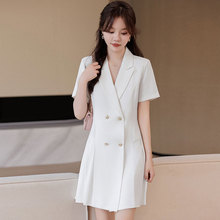 通勤白色西装连衣裙女夏季新款设计感收腰气质小个子职业百褶裙子