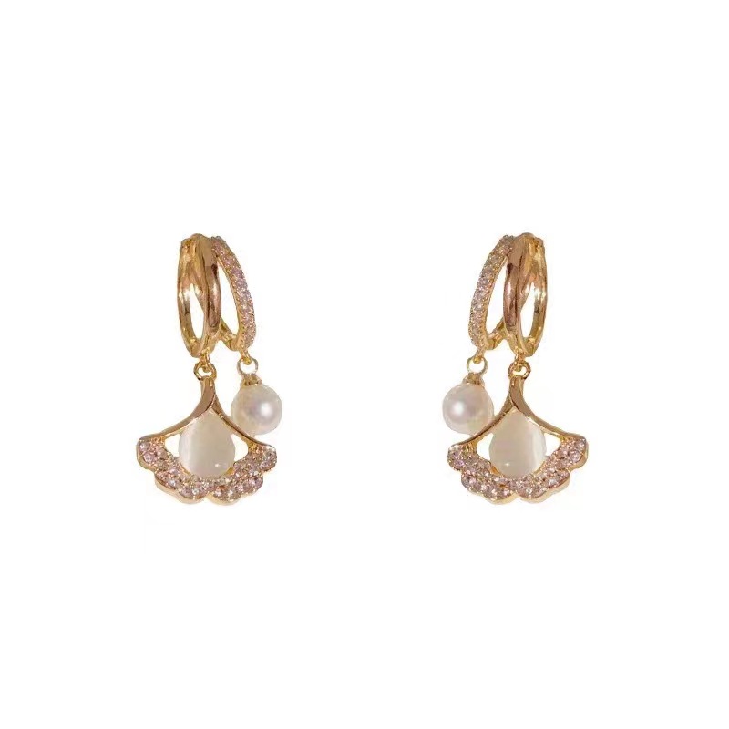 Sansheng Apricot French Pearl Earrings Fashionable Temperamental All-Match Ginkgo Leaf Ear Clip Light Luxury High Sense Earrings Ear Studs