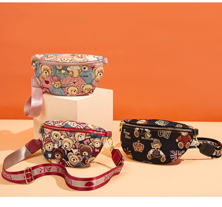 小熊依恋腰包2021秋冬新款单肩包斜跨包潮流时尚休闲胸包