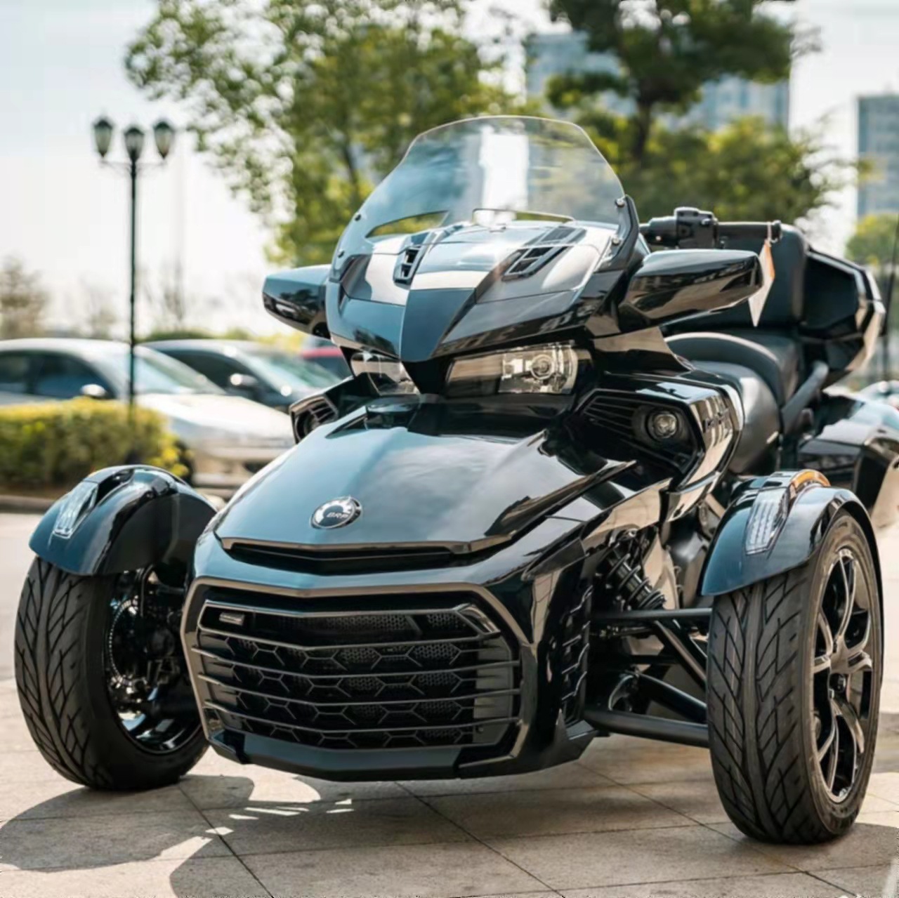 适用进口庞巴迪三轮金翼gl1800长途巡航旅行车摩托车踏板大排量重