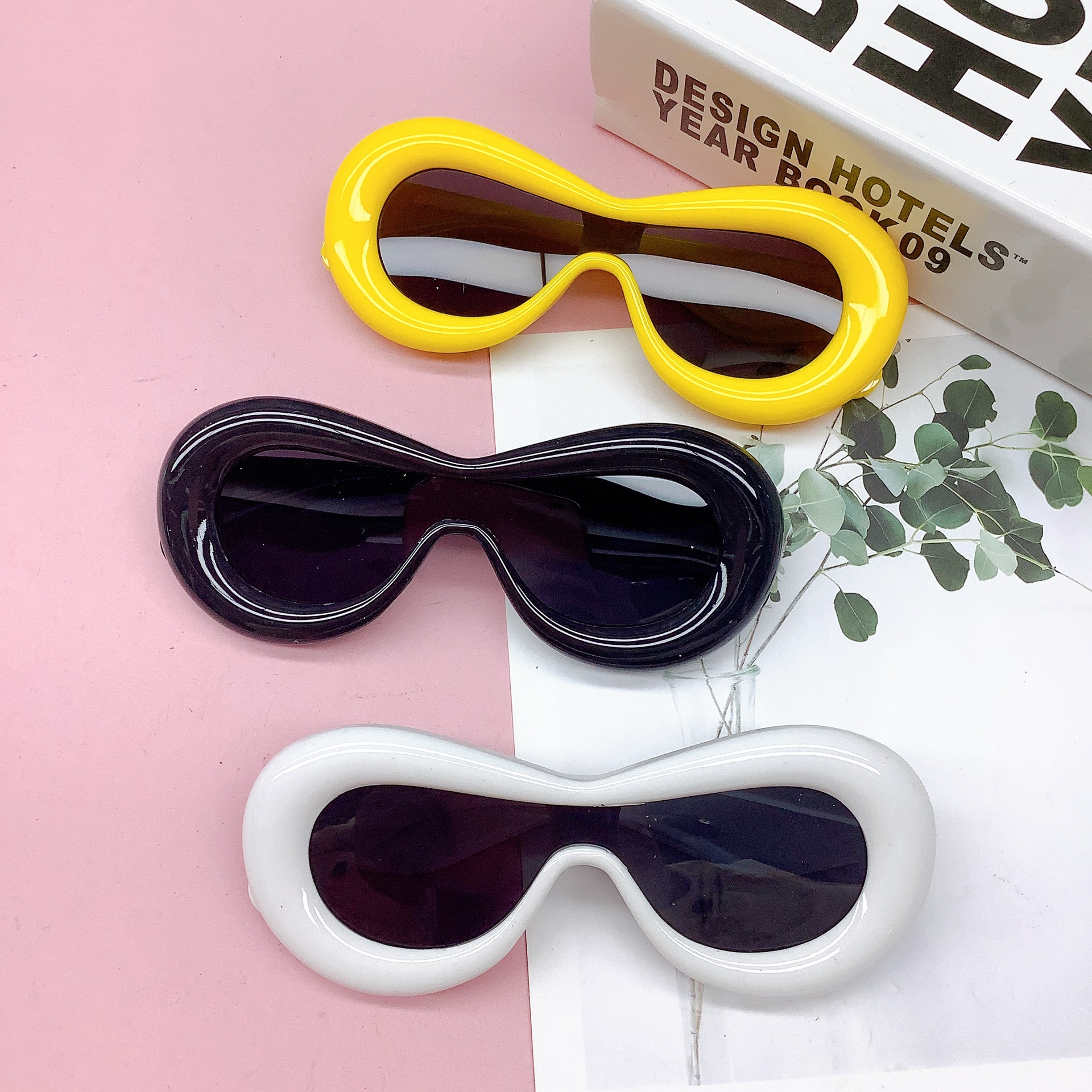 Fashion New Cute Candy Color Bread Inflatable Lips Kids Sunglasses European and American Personalized Cat's Eye Glasses