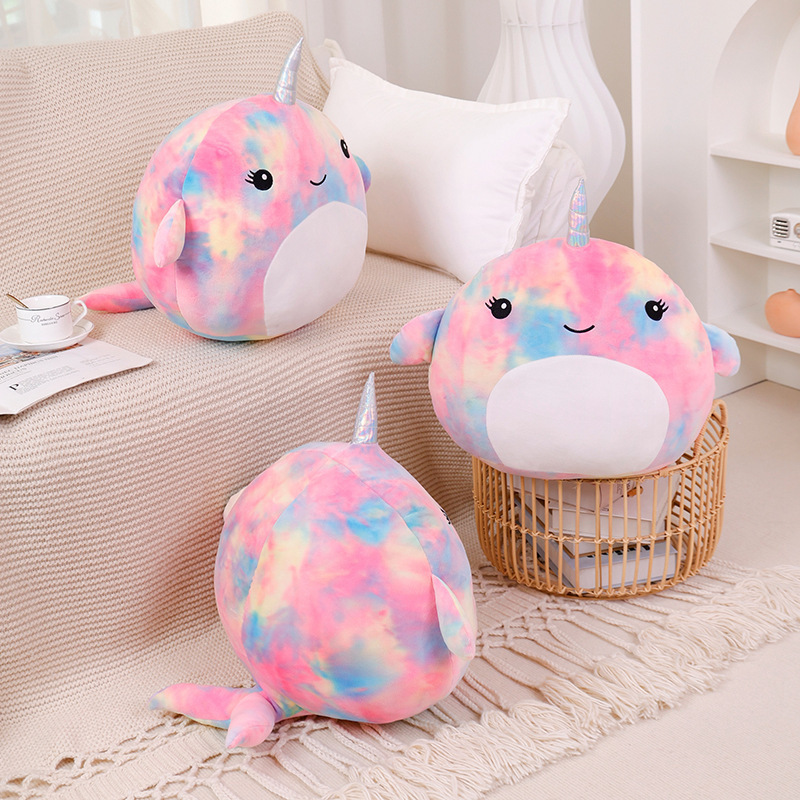 跨境新款彩虹扎染独角鲸可爱柔软毛绒玩偶舒适抱枕玩具-阿里巴巴