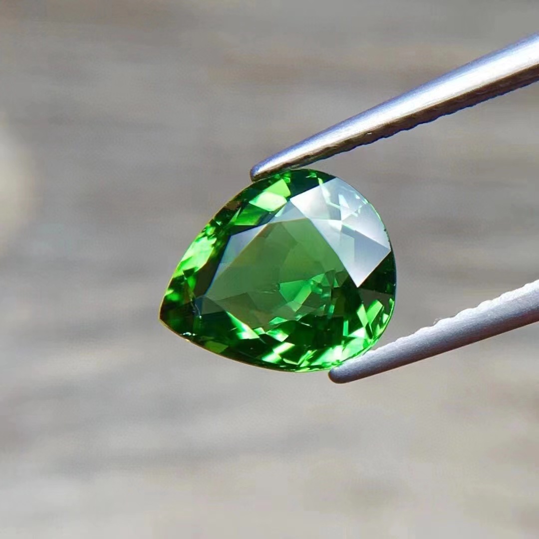 批发天然铬绿碧玺裸石戒面全净体满火彩坦桑尼亚产地支持检测戴胜