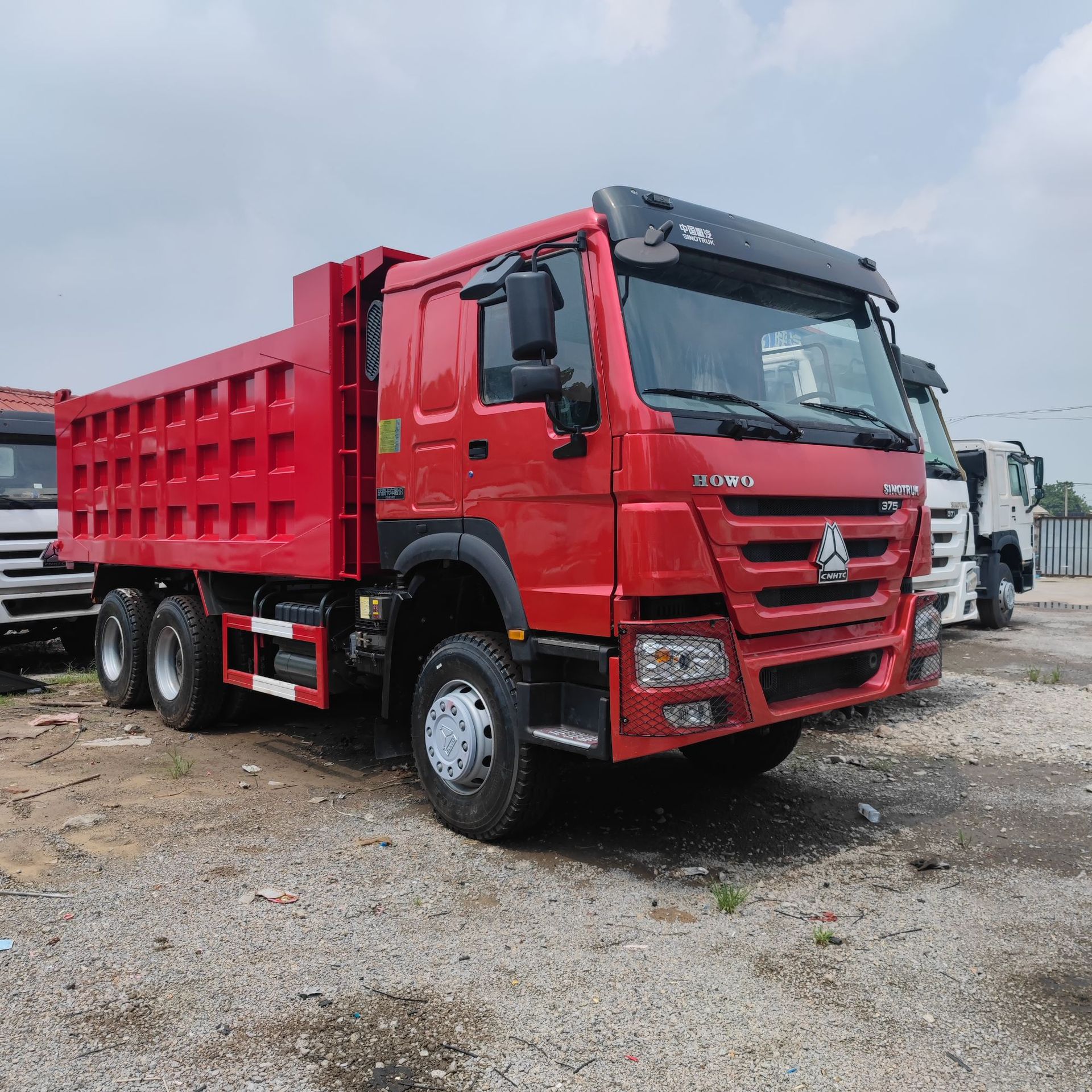 上海出口重汽豪沃6×4 8×4自卸车 二手十轮后八轮渣土车 371马力