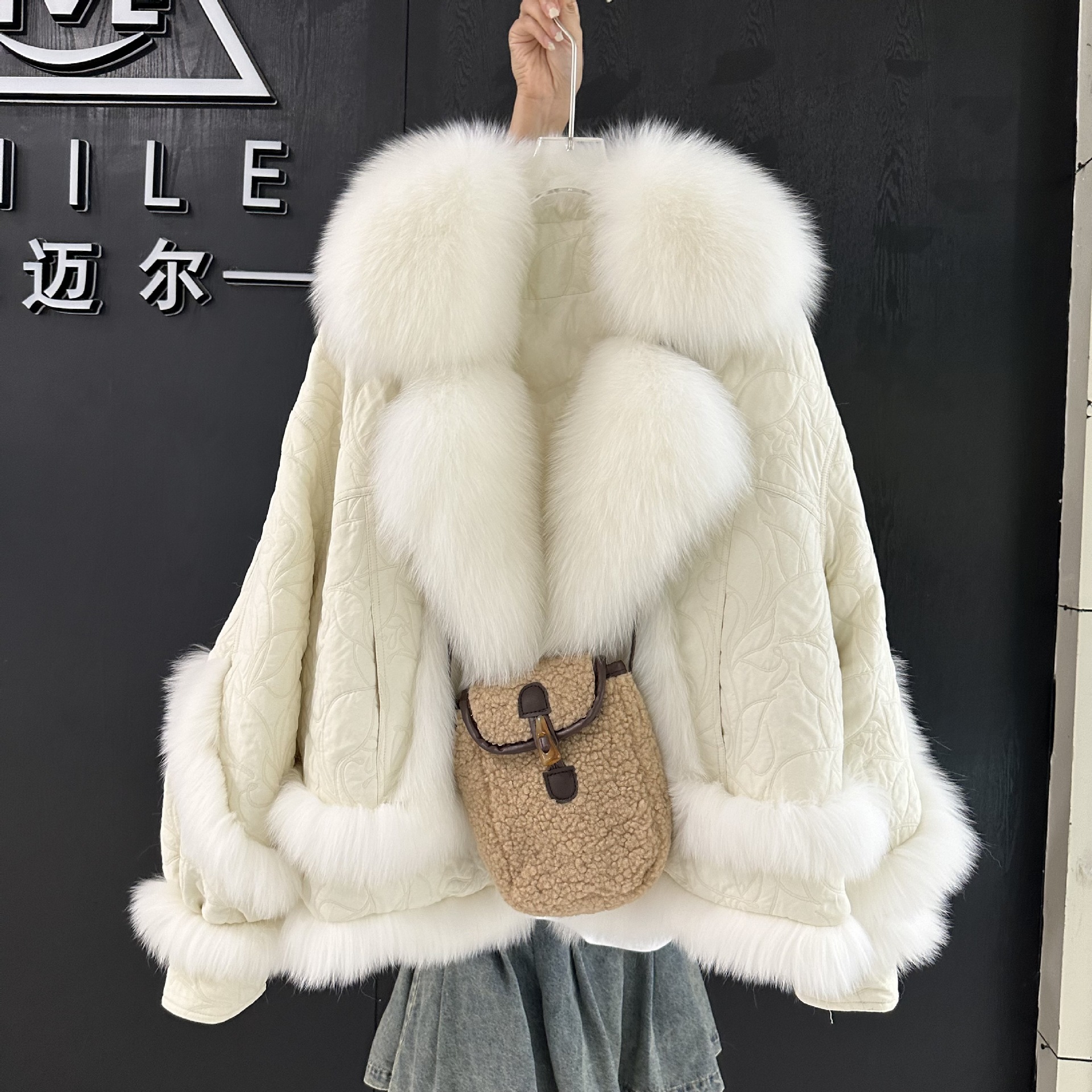 整皮狐狸毛领皮草外套女短款西装领2023新款鹅绒羽绒服派克大衣冬