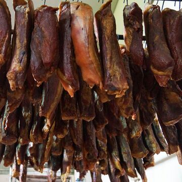 贵州腊肉特产烟熏农家腊味干货柴火老腊肉土猪后腿腌咸肉跨境电商