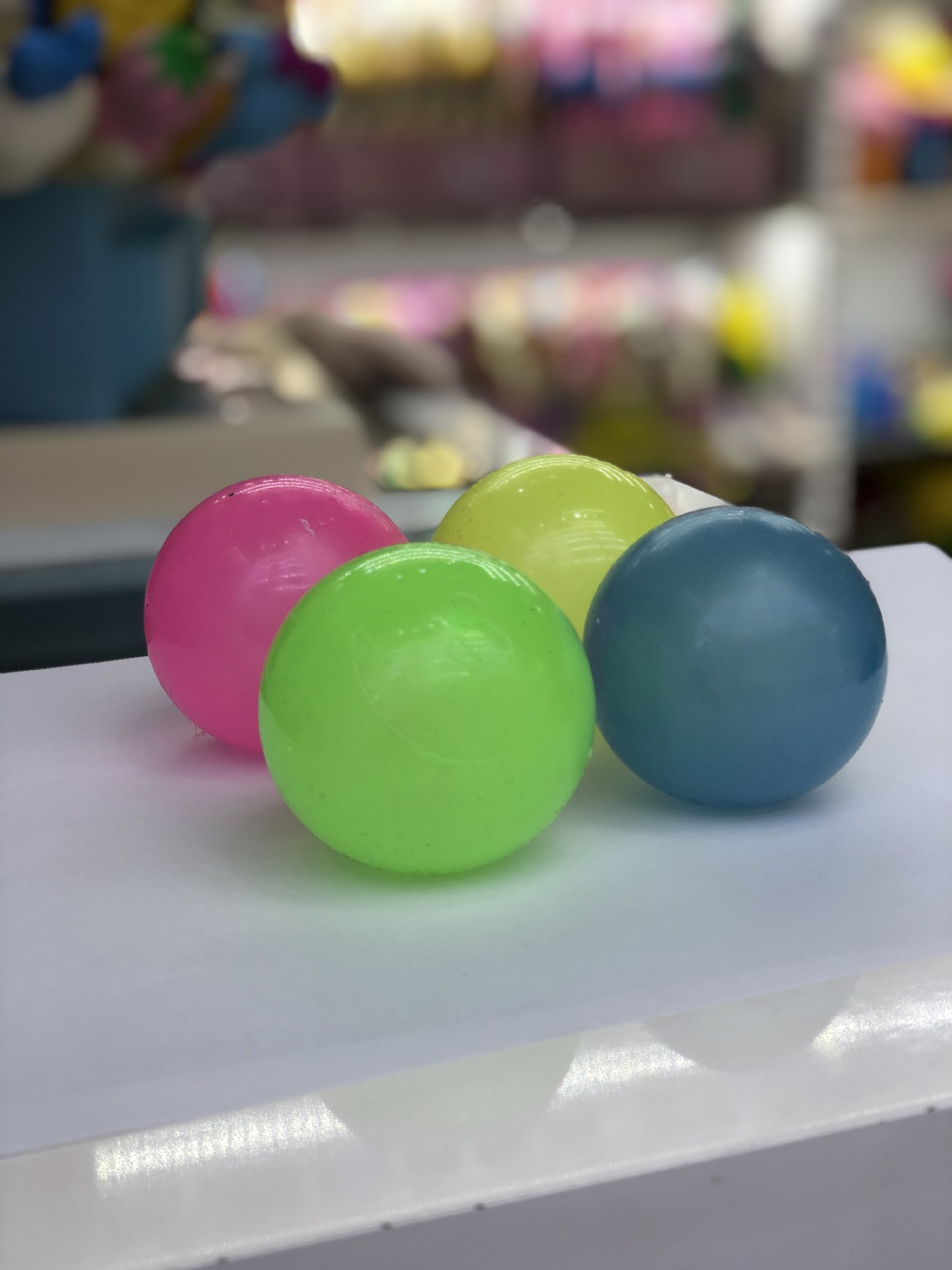 夜光球粘靶球亲子互动粘墙球解压玩具减压发泄球捏捏乐吸顶粘粘球