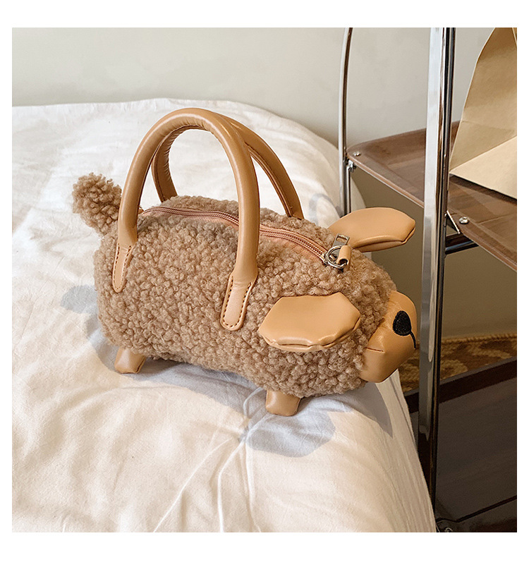 可爱小羊手提包抖音同款网红包包单肩毛毛玩偶包少女斜挎包