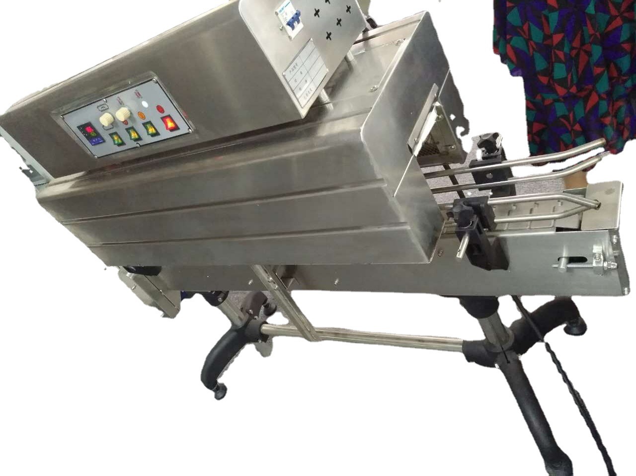 厂家供应瓶口标签热收缩包装机 罐体标签热收缩膜包装机