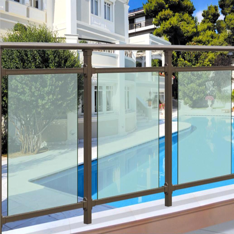 玻璃护栏别墅