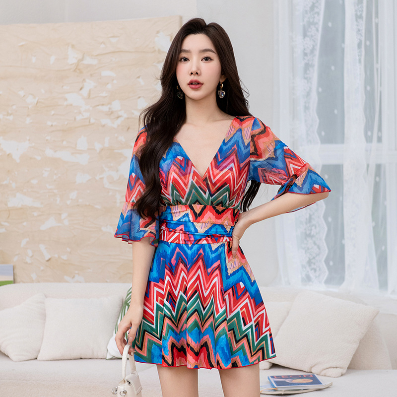 金宏品牌 2024年新款连体裙式泳衣性感遮肚显瘦休闲时尚泳衣女