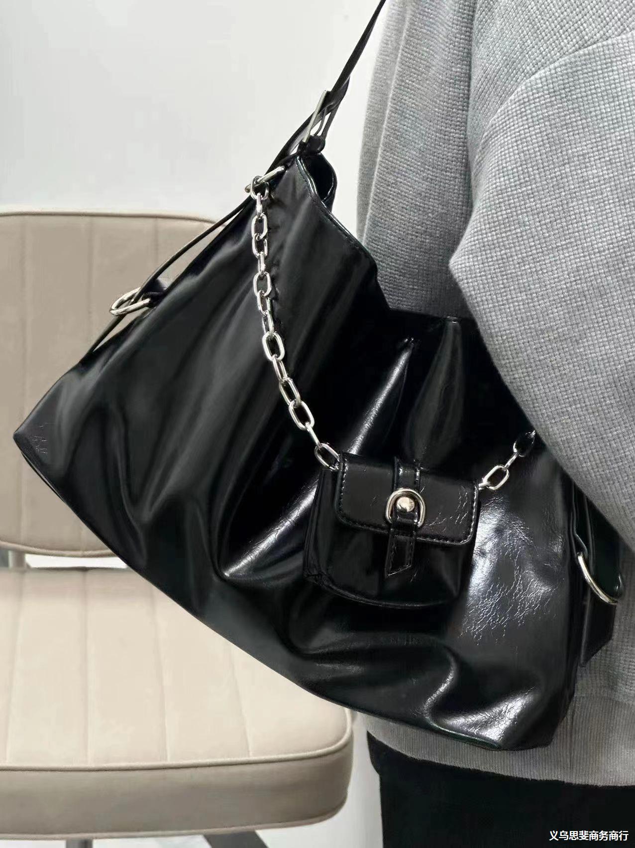 小众设计2024春秋新款大容量链条包包女通勤单肩斜挎包软皮托特包