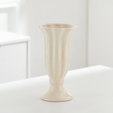 奶油风陶瓷花瓶法式花瓣瓶百合瓶养水培鲜花器家居摆设客厅装饰品