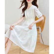 白色连衣裙女夏季2024新款优雅气质法式收腰中长裙小个子漂亮裙子