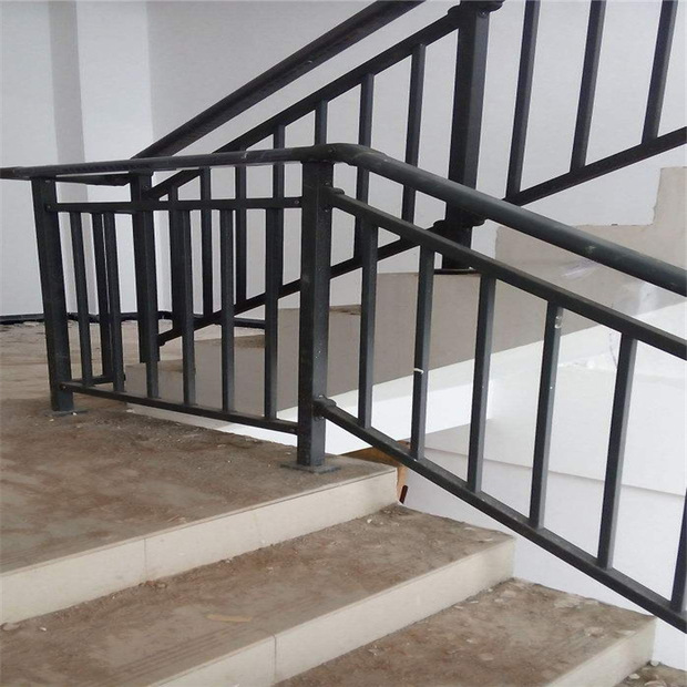 惠州定制室内焊接楼梯栏杆 楼盘白色靠墙扶手 组装锌钢楼梯扶手