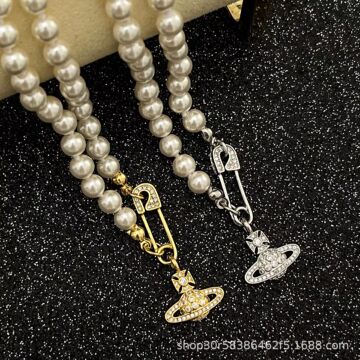 西太后项链女薇薇安土星珍珠别针回形针同款吊坠星球跨境欧美复古