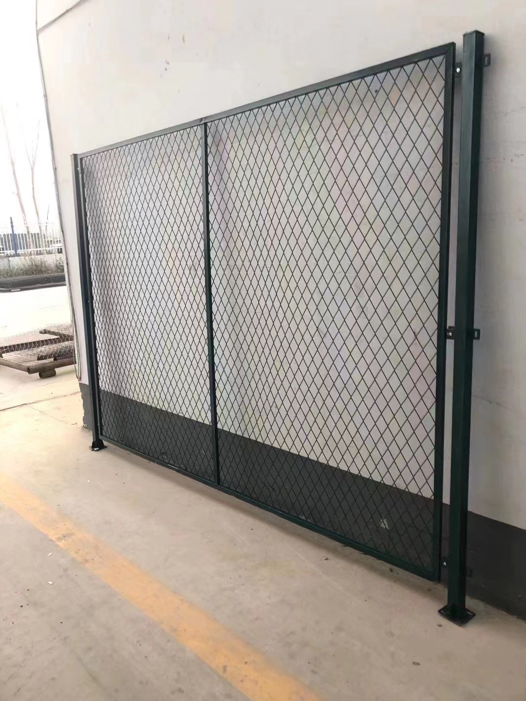 现货供应框架护栏网公路护栏网框架围栏网高速公路护栏网