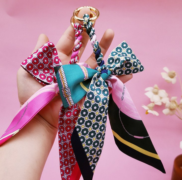 小红包包丝巾挂件手工编织蝴蝶结搭配跨包手提包钥匙扣装饰丝带