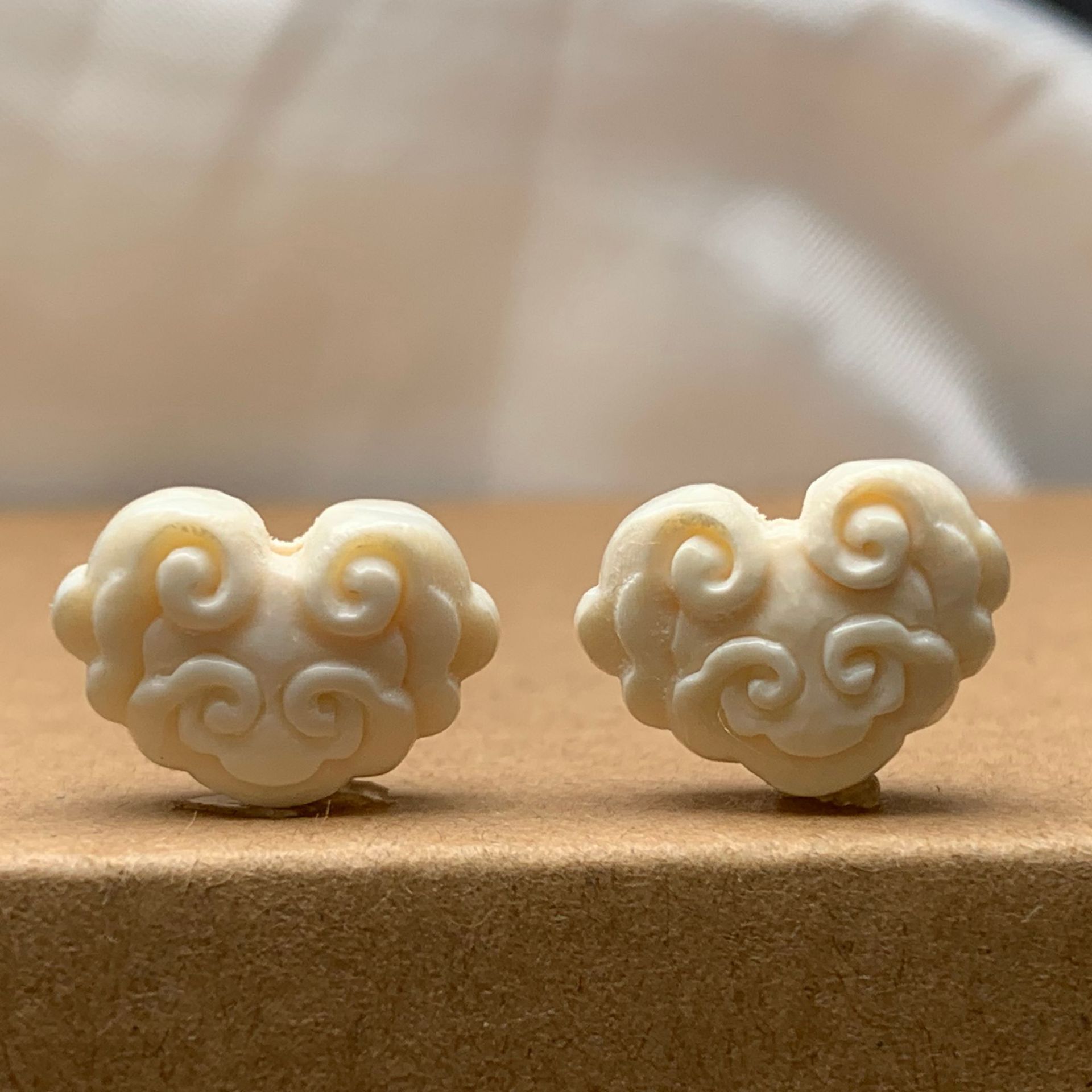 天然猛犸象牙小雕刻件双面雕刻 祥云 diy背云小配饰吊坠散珠子