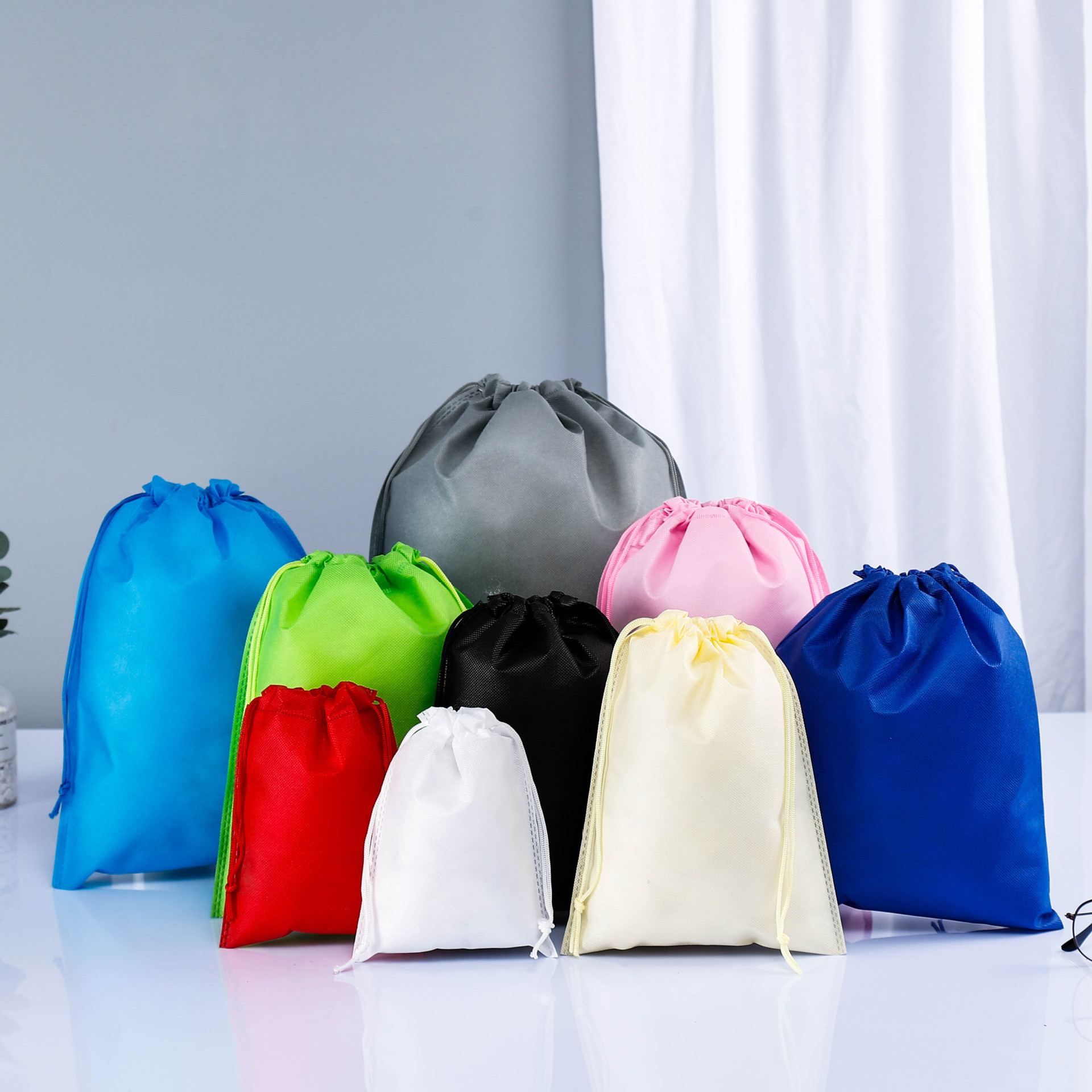 厂家现货无纺布束口袋空白抽绳服装包装袋超市购物无纺布袋印logo