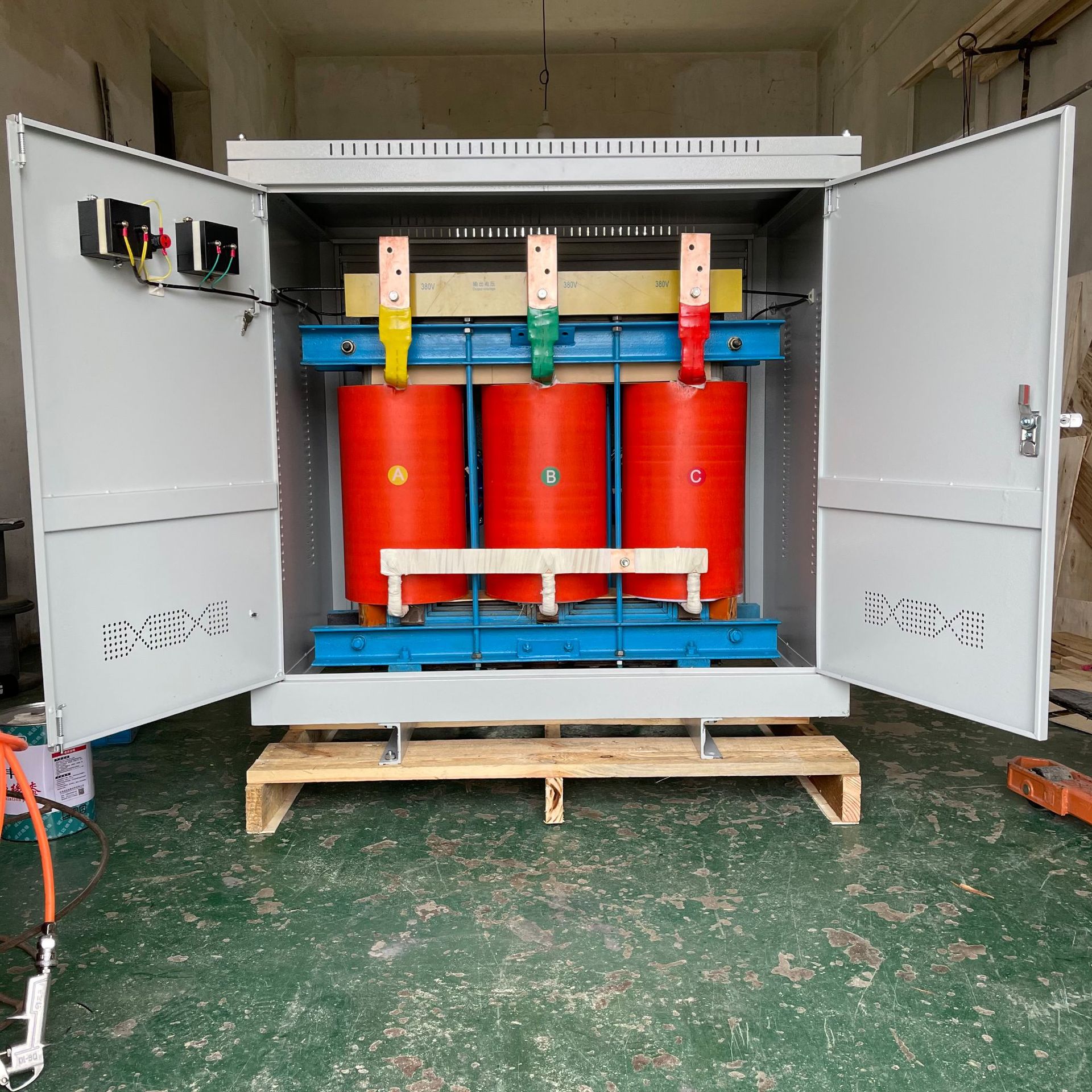 厂家供应400kva500kva600kva800kva三相自耦变压器380v220v208v