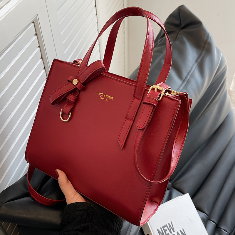 大容量包包女大气平时可用红色婚包结婚专用女包手提妈妈新娘挎包