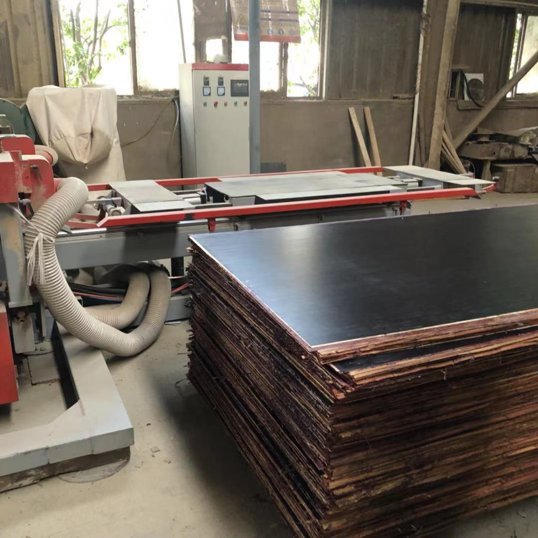 厂家供销2400*1160*28mm竹胶板胶合板 黑色竹木复合集装箱底板